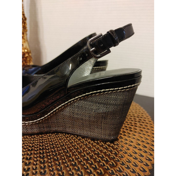 Stewart Weitzman Riveria Wedge Heel Size 7 1/2 - Picture 4 of 6